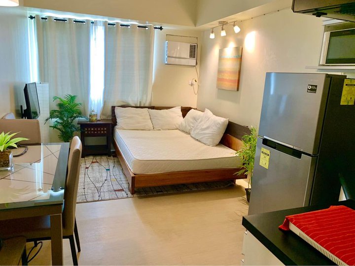 FOR RENT Studio fully furnished unit in Avida Altura Alabang