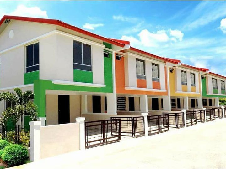 3BR Townhouse For Sale in Elliston Place in General Trias Cavite