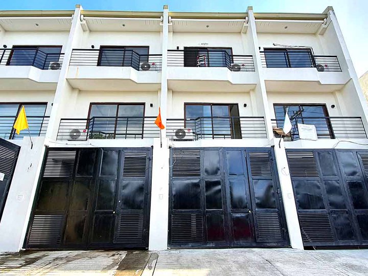 4-bedroom Townhouse For Sale in Congressional Quezon City