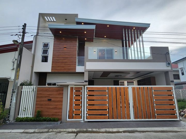 New 4 BR Contemporary House in Metrogate Angeles City