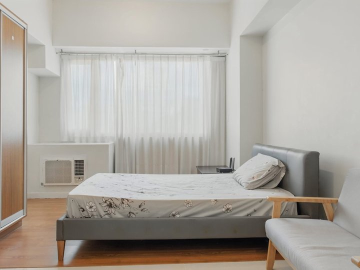 BRAND NEW STUDIO Unit FOR SALE at ETON TOWER MAKATI