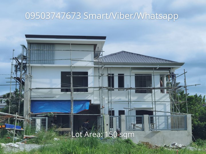 4-bedroom Single Detached House For Sale near Tagaytay