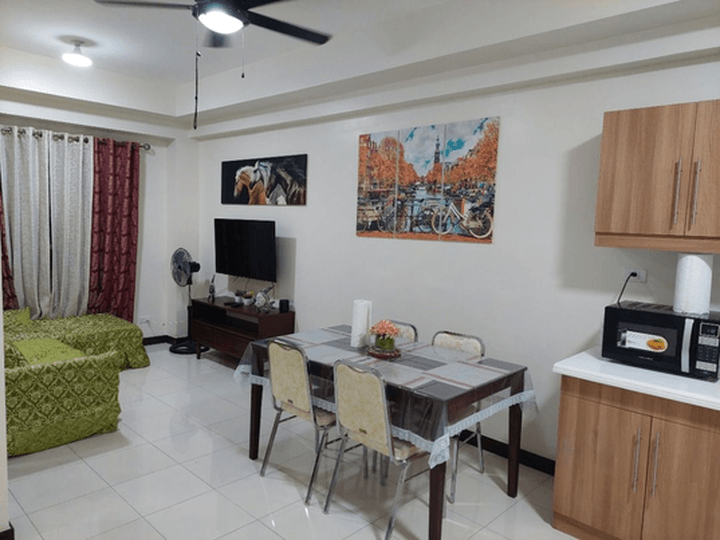 2BR Condo Unit for Sale in Zinnia Towers, Quezon City