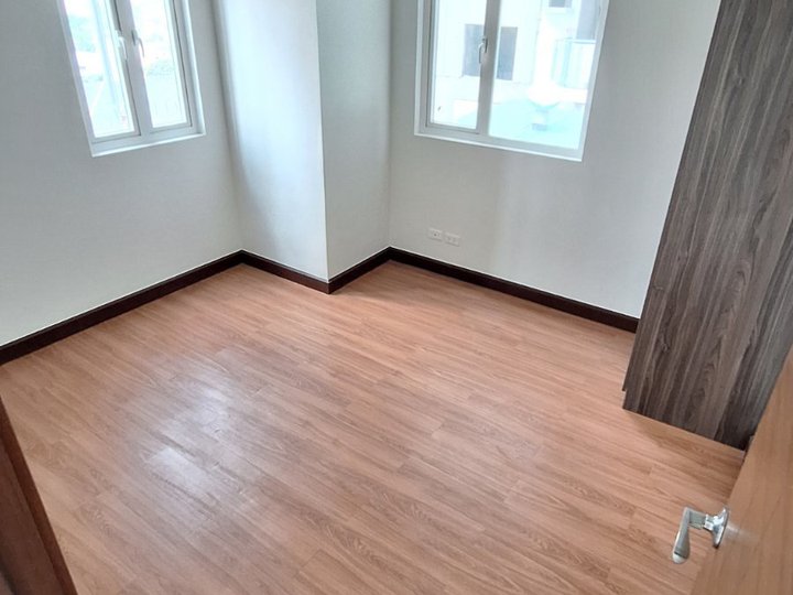 condo in pasay two bedrooms near Transportation HUB JAM & JAC Liner