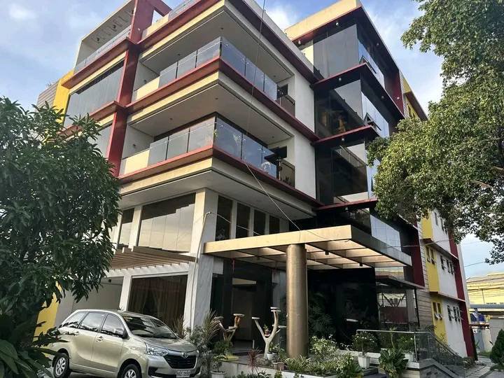OFFICE SPACES FOR LEASE IN TAGUIG!