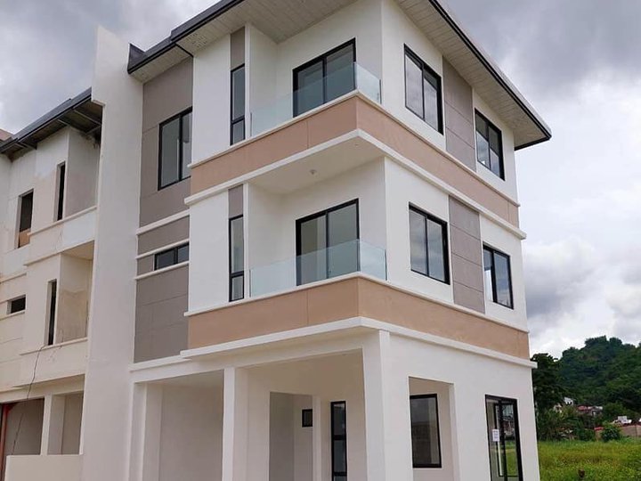 3 Bedrooms Townhouse For Sale in Talamban, Cebu City- Prime Location