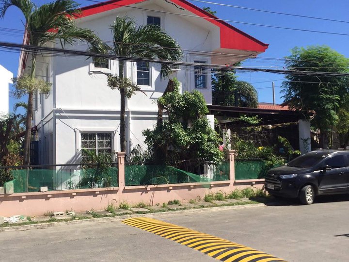 6-bedroom Single Detached House For Sale in Mactan Lapu-Lapu Cebu