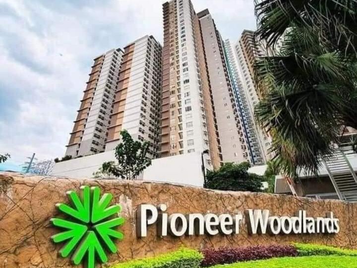 Pioneer Woodlands 2BR Flexible payment terms Near MRT 3 Boni, Megamall, EDSA