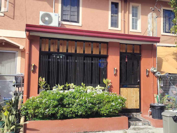 Fully renovated RFO TOWNHOUSE FOR SALE