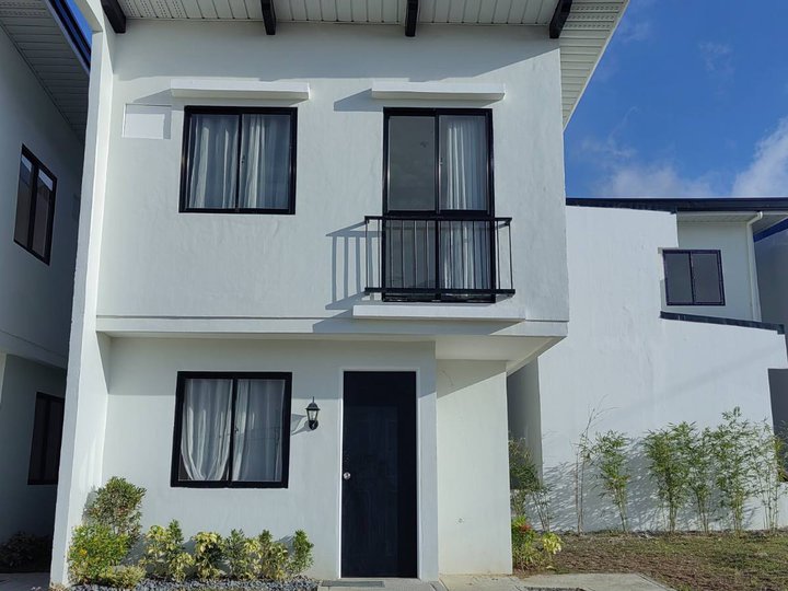 3-bedroom Single Attached House For Sale in Candelaria Quezon