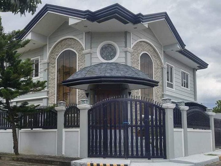 ELEGANT HOUSE FOR SALE IN HACIENDA ROYAL SUBD., SAN FERNANDO CITY!