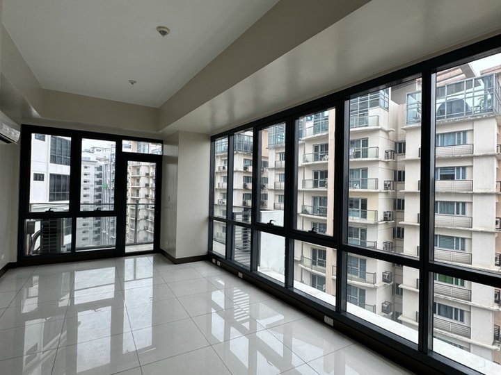 For Sale 2 Bedroom Rent to Own Condo in Florence McKinley Hill near Enderun