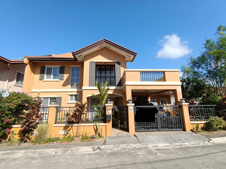5-bedroom Single Attached House For Sale in Silang Cavite