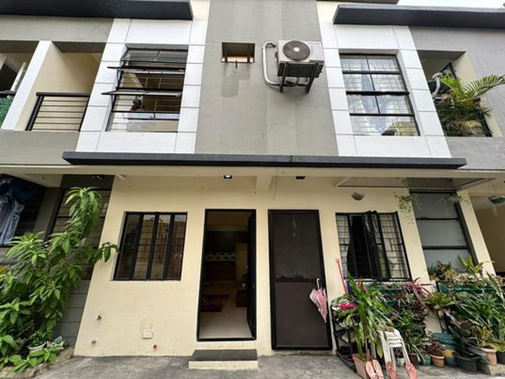 2-bedroom, Townhouse For Sale in Quezon City / QC Metro Manila