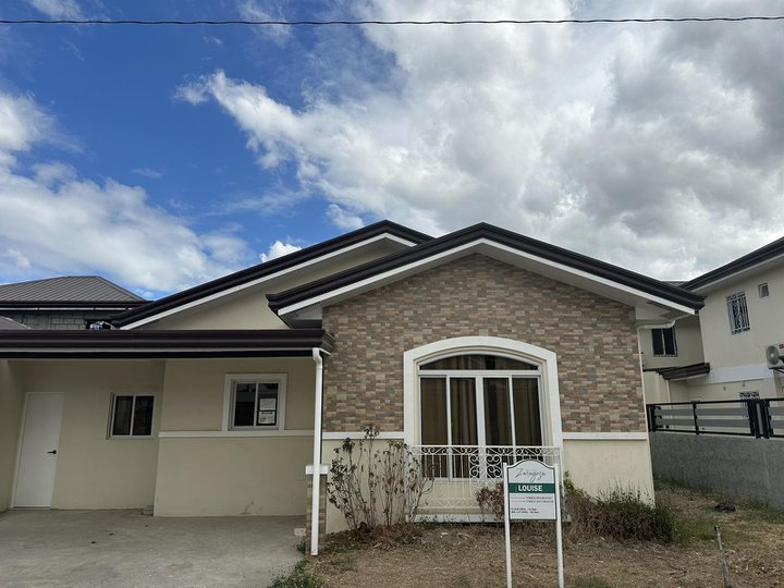 3-BEDROOM BUNGALOW HOUSE FOR SALE IN SOLANA ZARAGOZA (LOUISE MODEL)