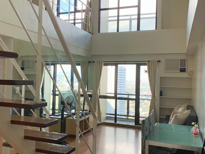 Luxurious Loft-Type Two Bedrooms in Grand Soho Makati For sale