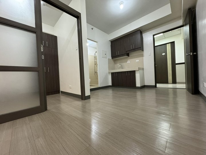 NEW Rent-to-own Pioneer Heights Condo, Mandaluyong