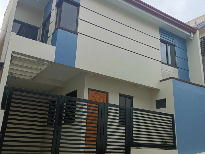 RFO TWO-STOREY SINGLE ATTACHED HOUSE AND LOT FOR SALE IN AMPARO SUBD, CALOOCAN