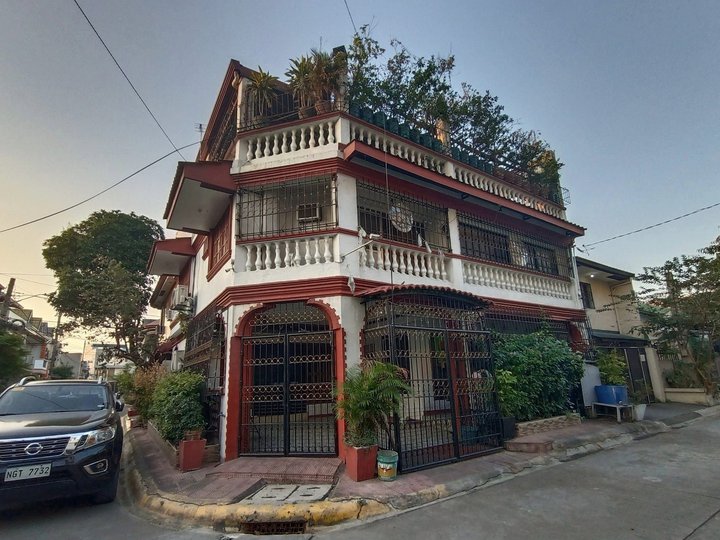 Pre-Owned 5-bedroom Rowhouse For Sale in Marilao Bulacan