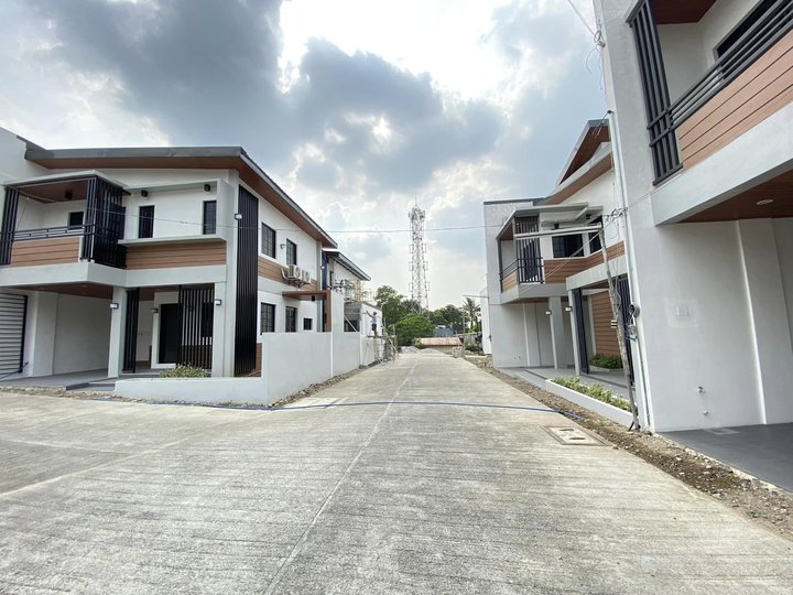 Deparo Executive Villas Caloocan 4-bedroom Single Attached House 161 sqm For Sale C3U3