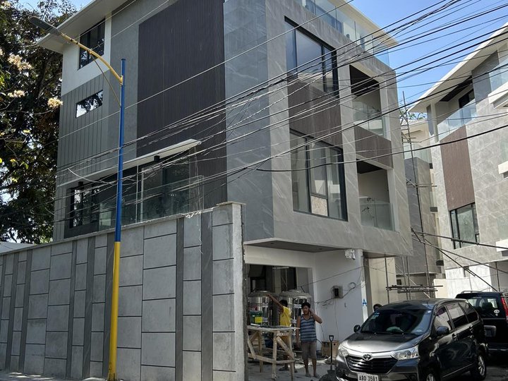 For Sale - Single Detached House and Lot in WackWack, Mandaluyong