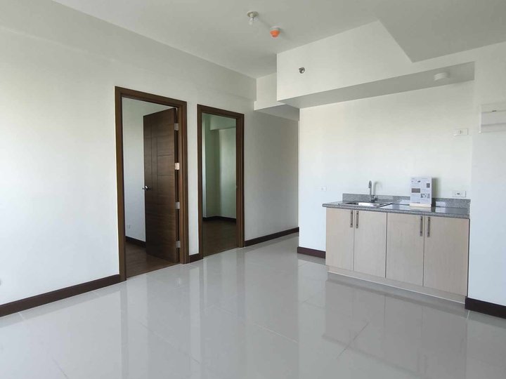 pre selling condo 2br w/ pkg near libertad cartimar pasay