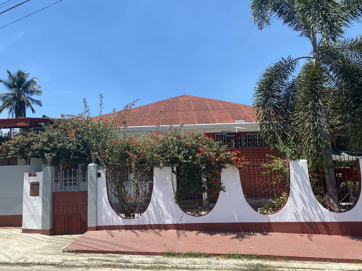 6-bedroom House w/Basement For Sale in Apovel, Bulua, Cagayan de Oro