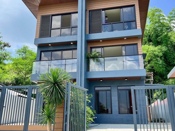 4 BR Duplex House for Sale Monteverde Royale Exec Village Taytay Rizal