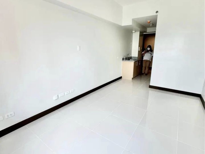 Ready For Occupancy 21.50 sqm Studio Residential Condo For Sale in Pasay