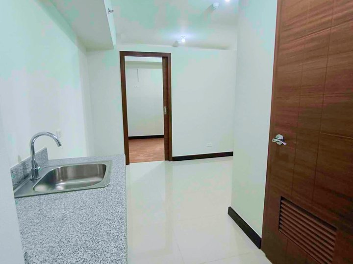 1 BR Condo for Sale near Arellano University in Taft Avenue Pasay City - Quantum Residences