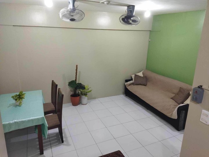 Two Bedroom in fort Bonifacio Ground unit for sale - Good buy!