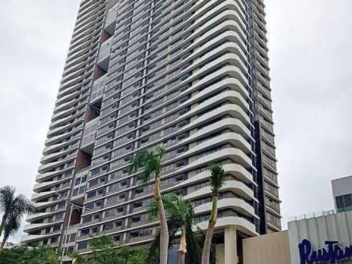 2-Bedroom With Parking in The Alcoves, Cebu Business Park, near Ayala