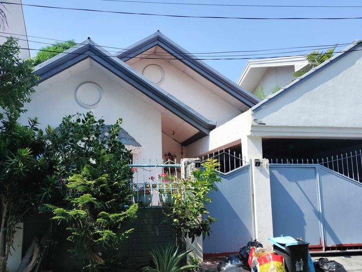 For Sale: House & Lot in Paranaque City at Better Living Subdivision