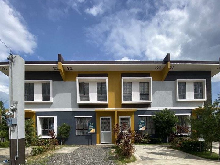 2-bedroom Townhouse For Sale in Naic Cavite