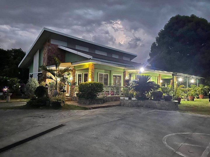 FOR SALE RETIREMENT FARM HOUSE WITH POOL IN MAGALANG NEAR CLARK