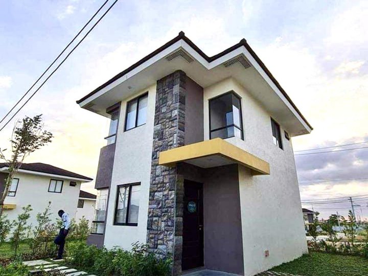 Pre Selling Ayala 3 Bedroom House & Lot, Parklane Settings Vermosa, Imus Cavite P32000/mo