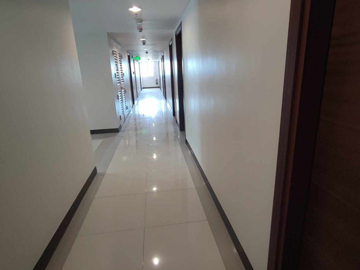 ready for occupancy studio with balcony Horizon land quantum residence pasay