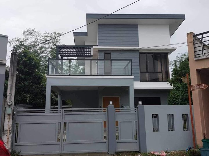 Single Detached House For Sale in West Beverly Hills Dasmarinas Cavite