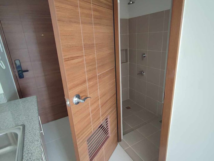 Ready for occupancy For sale condominium in pasay near Bonifacio Global City (BGC)