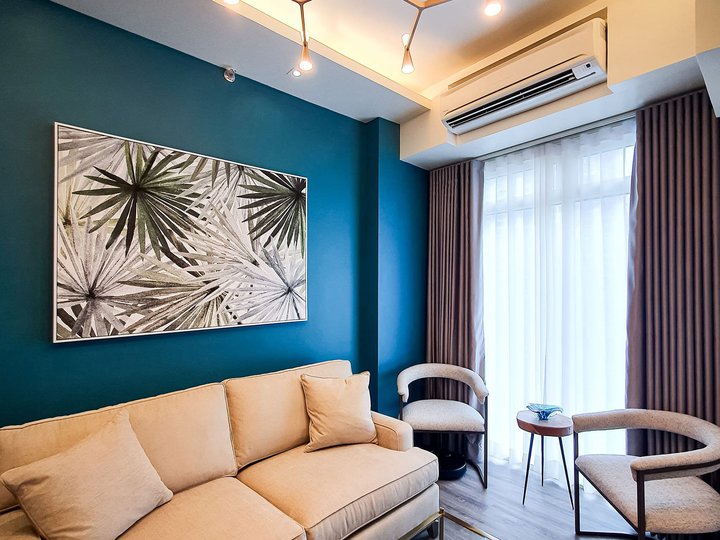 Pre-Owned 100.00 sqm 3-bedroom Residential Condo For Sale in Central Park West - BGC Taguig