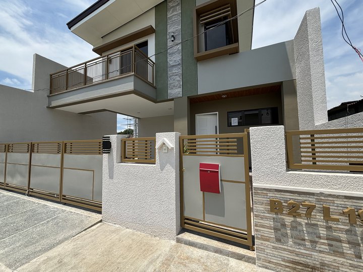 4 BEDROOM SINGLE ATTACHED  FOR SALE IN THE GRAND PARKPLACE IMUS CAVITE
