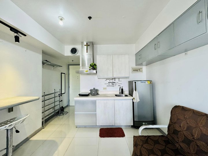 Fully Furnished 1BR Condominium for Rent at Azure Residences