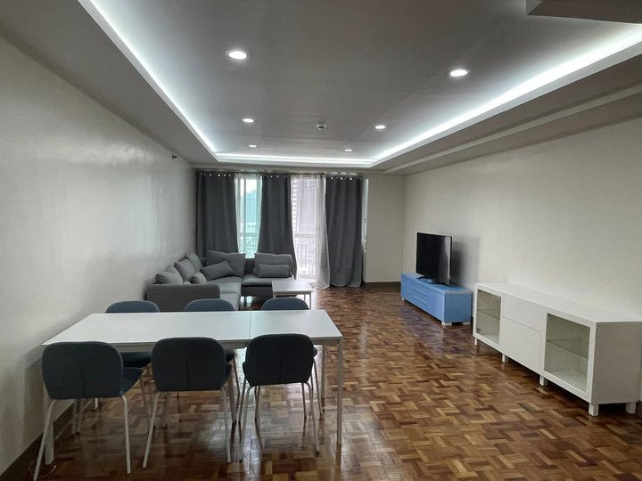 Spacious 2 Bedroom condo in Frabella Makati with 1 parking slot for lease