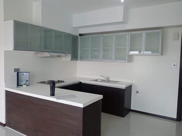 Brand new Lower Penthouse in Trion Towers BGC for sale