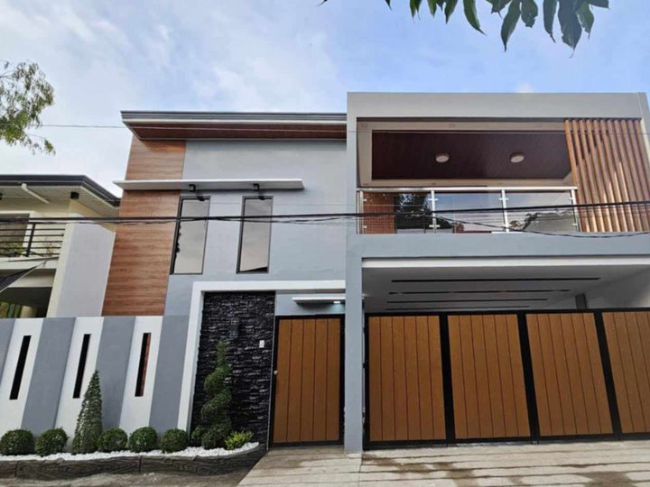 4-bedroom House and Lot with pool for sale located at Brentwood Subdivision Mabalacat, Pampanga