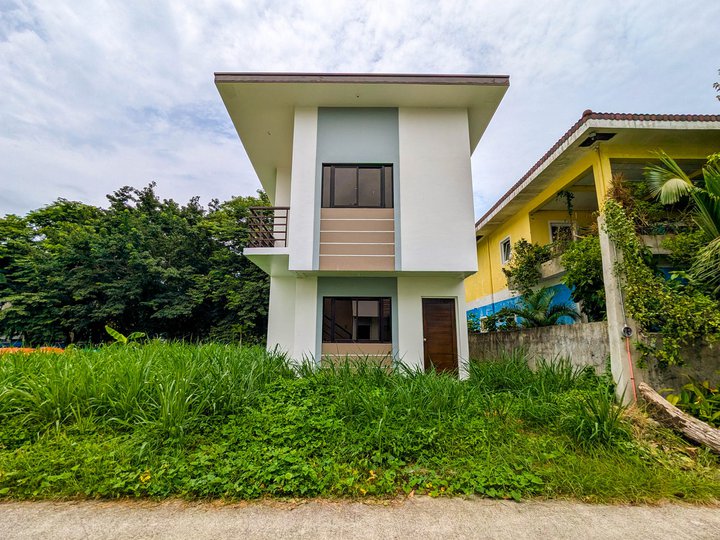 4-bedroom Single Detached House For Sale in  Binan Laguna