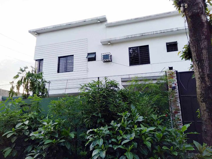 Studio-like Single Detached House For Sale in Quezon City / QC Metro Manila