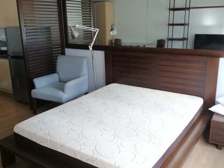 Studio Unit for Rent in Meranti Two Serendra, BGC