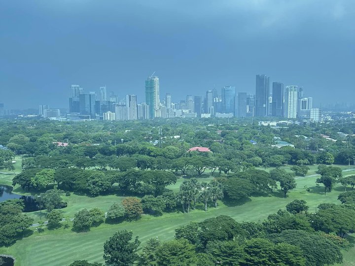 1 BEDROOM IN BELLAGIO BGC with GOLF COURSE VIEW