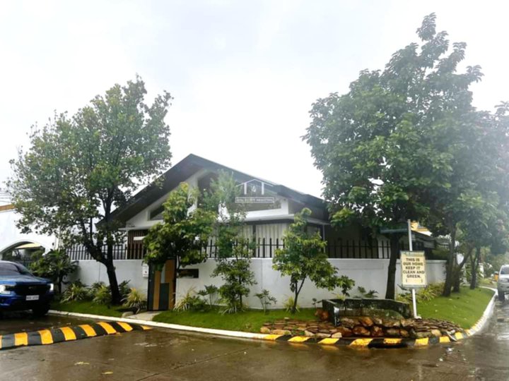 4-bedrooms Bungalow House For Sale in Paranaque Metro Manila